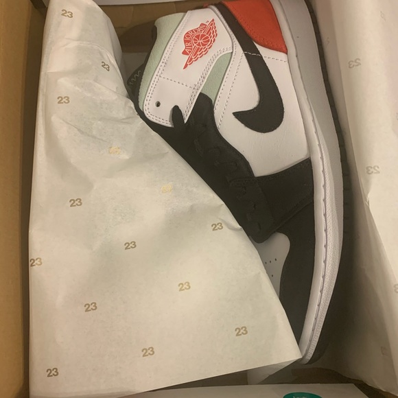 Air Jordan 1 Mid se - Picture 3 of 9